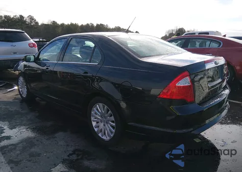 2010 Ford Fusion z USA, uszkodzony, nr VIN 3FADP0135CR203768